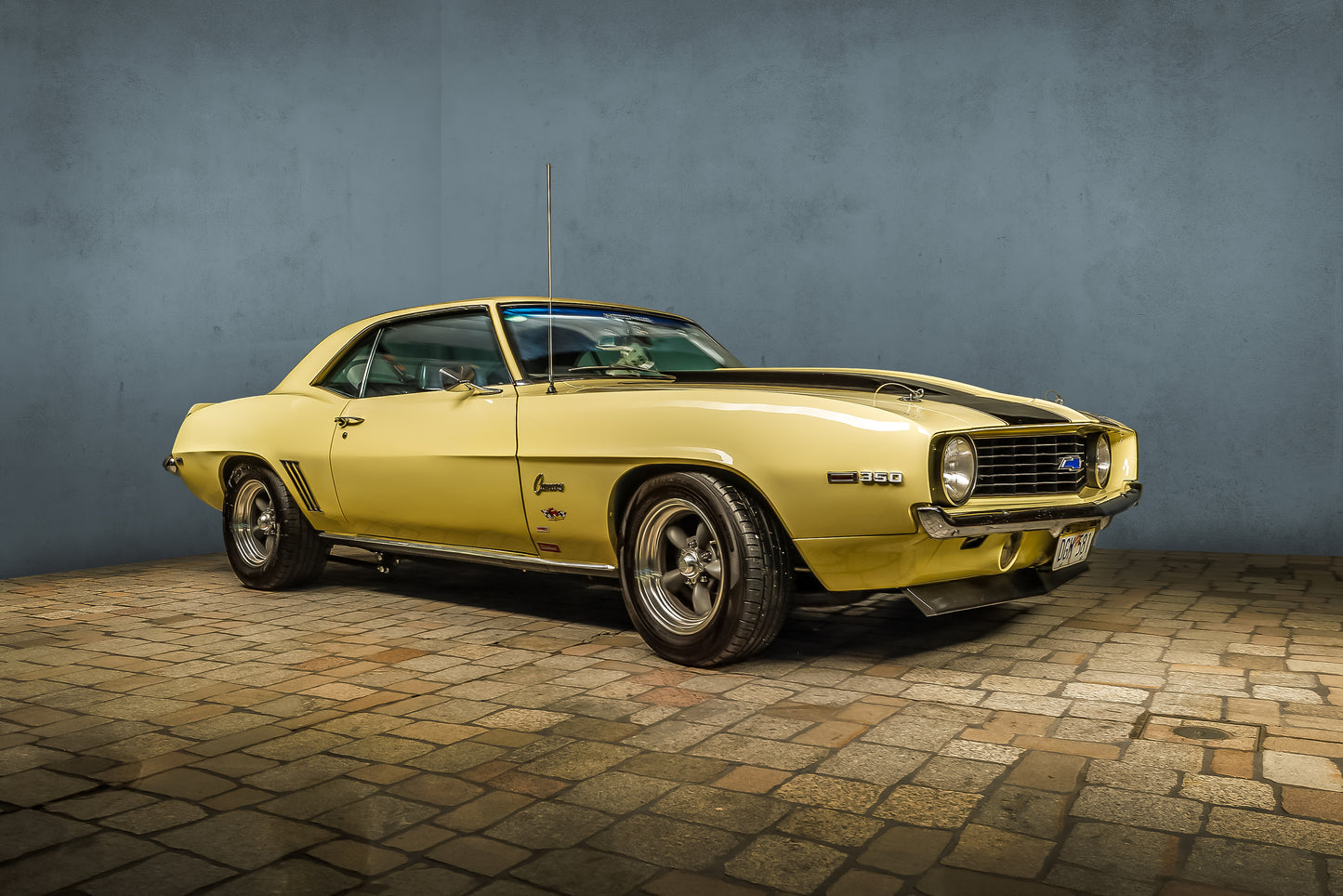Chevy Camaro 350