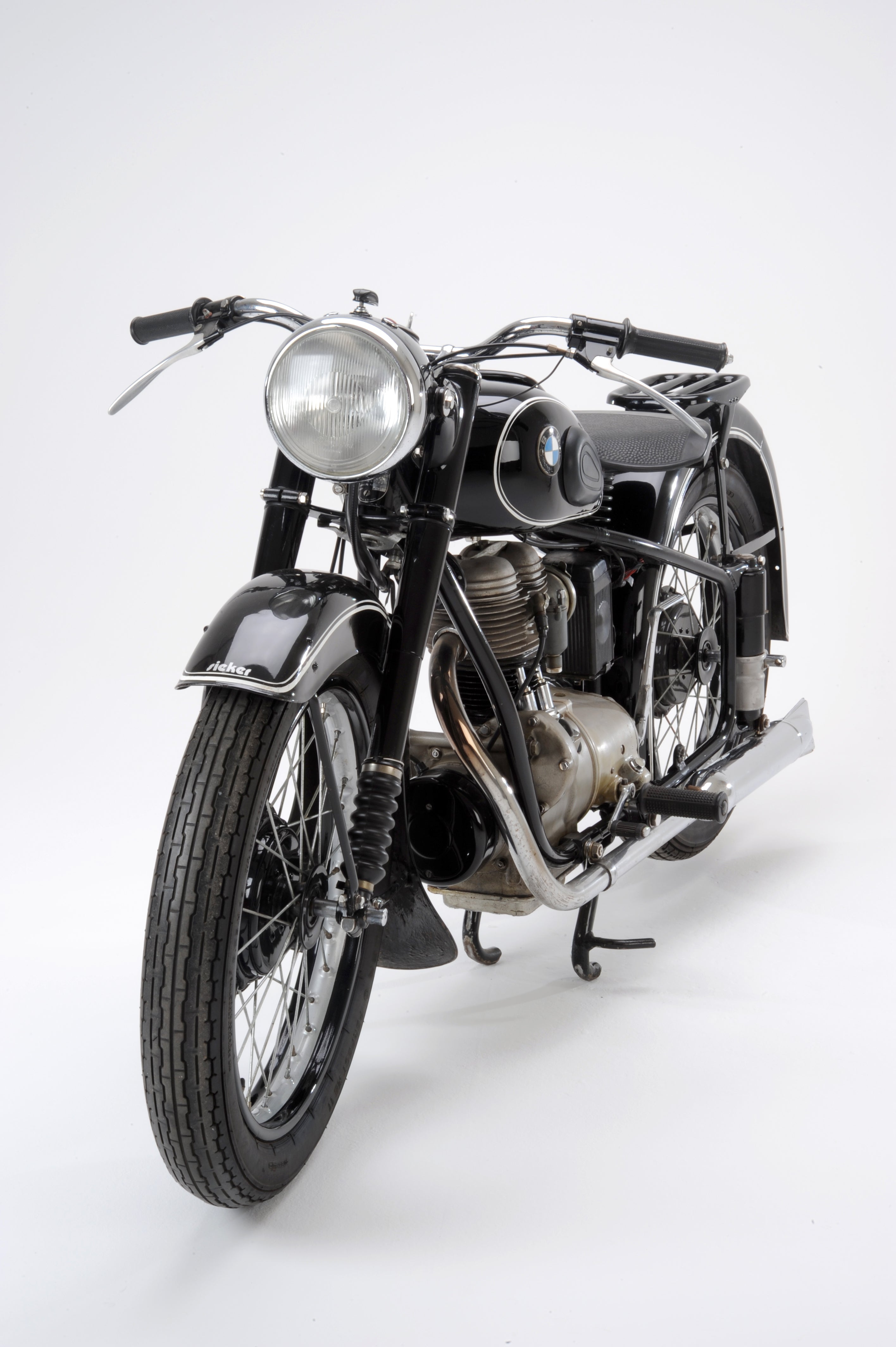 Bmw R25 Riding BMW R25 – Retro Ride Gallery