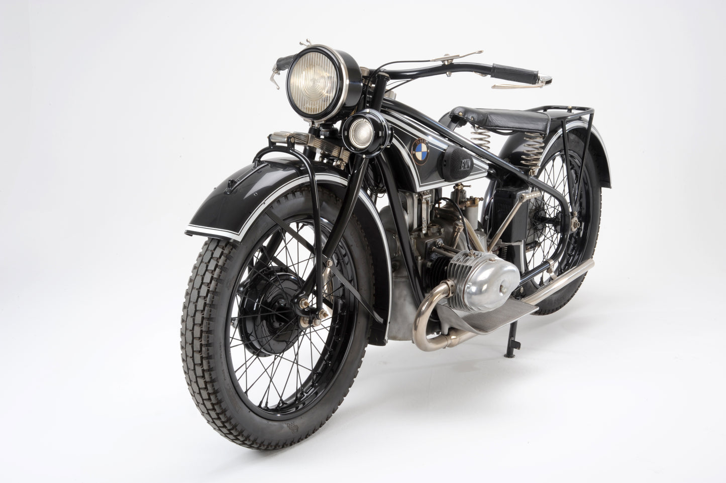 BMW R57